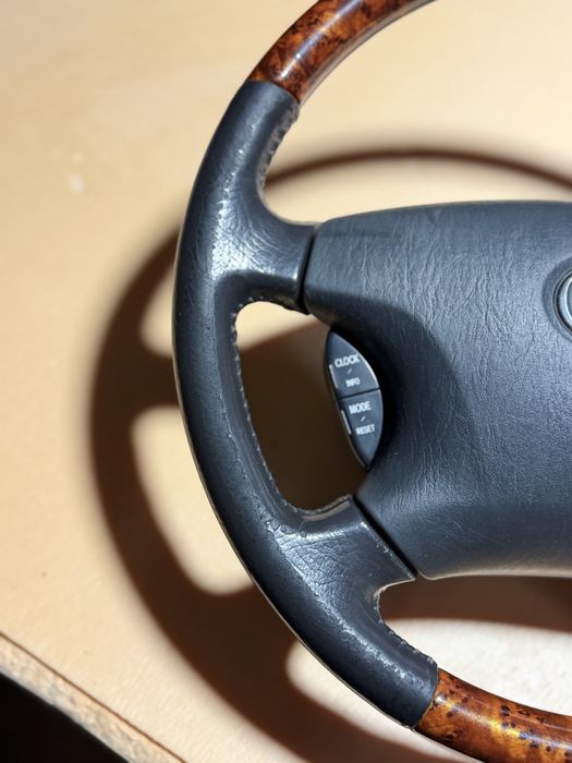 Тайота Камри 30.35 рул дерево