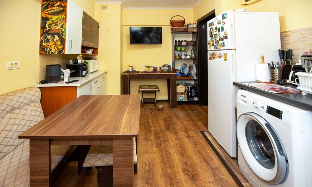 Apartament 3 camere decomandat complet mobilat și utilat