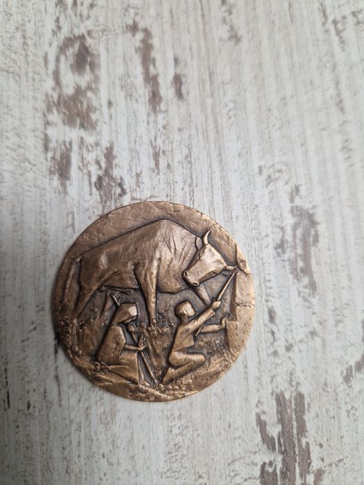 Сувенири монети два броя .