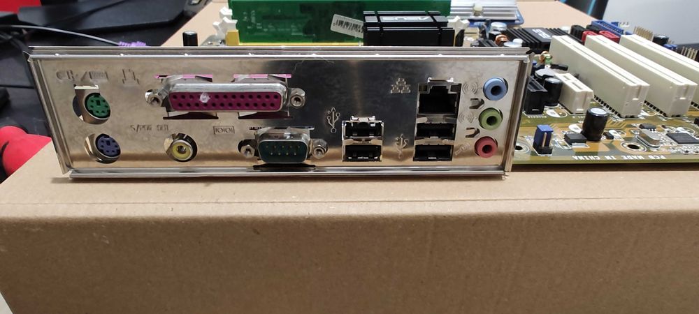 Vand kit retro pretabil pentru Windows XP