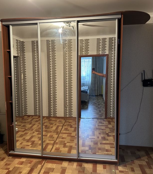 Продам шкаф купе