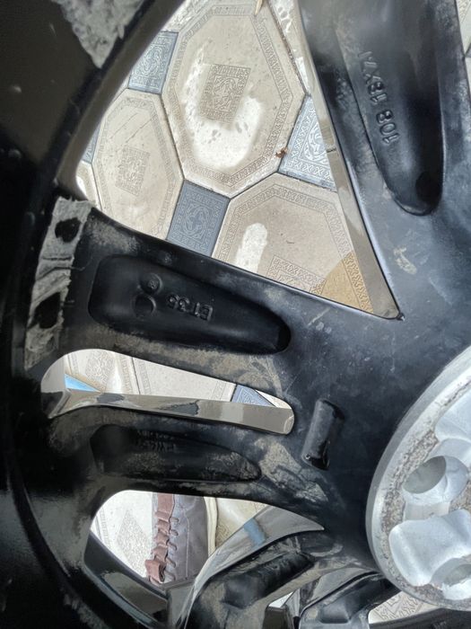 Продам диски R18 5/114.3