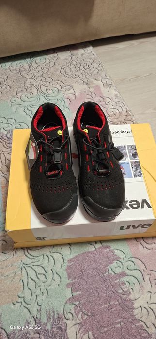 De vănzare Bocanci Uvex cu bombeu