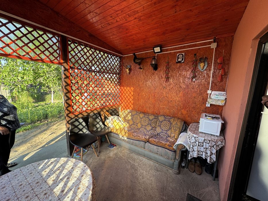 PF vand apartament 2 camere  cu gradina