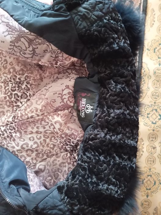 Куртка женская, зимняя, очень тёплая, есть капюшон