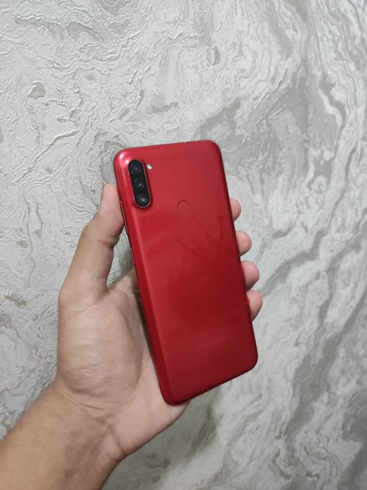 Samsung Galaxy A11 telefoni barter qilinadi naxtam bor обмен!