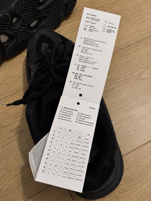 Adidas Yeezy 700 V2 Vanta, 45 1/3, Noi