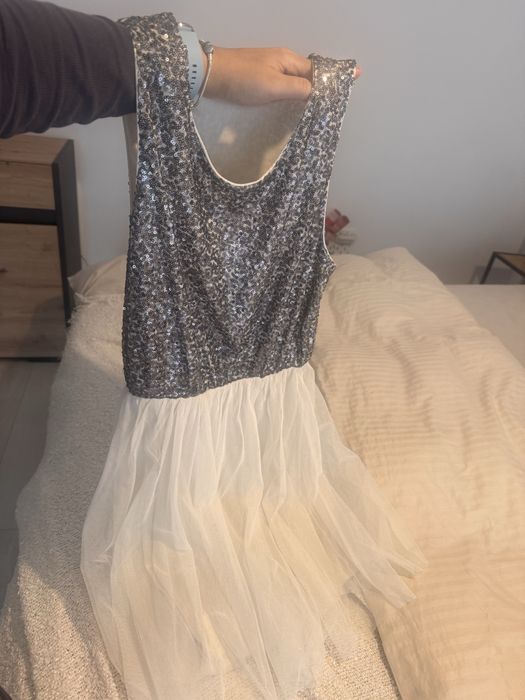 Rochie H&M 36-38 tull cu paiete