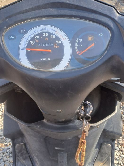 М8 скутер сатылады.