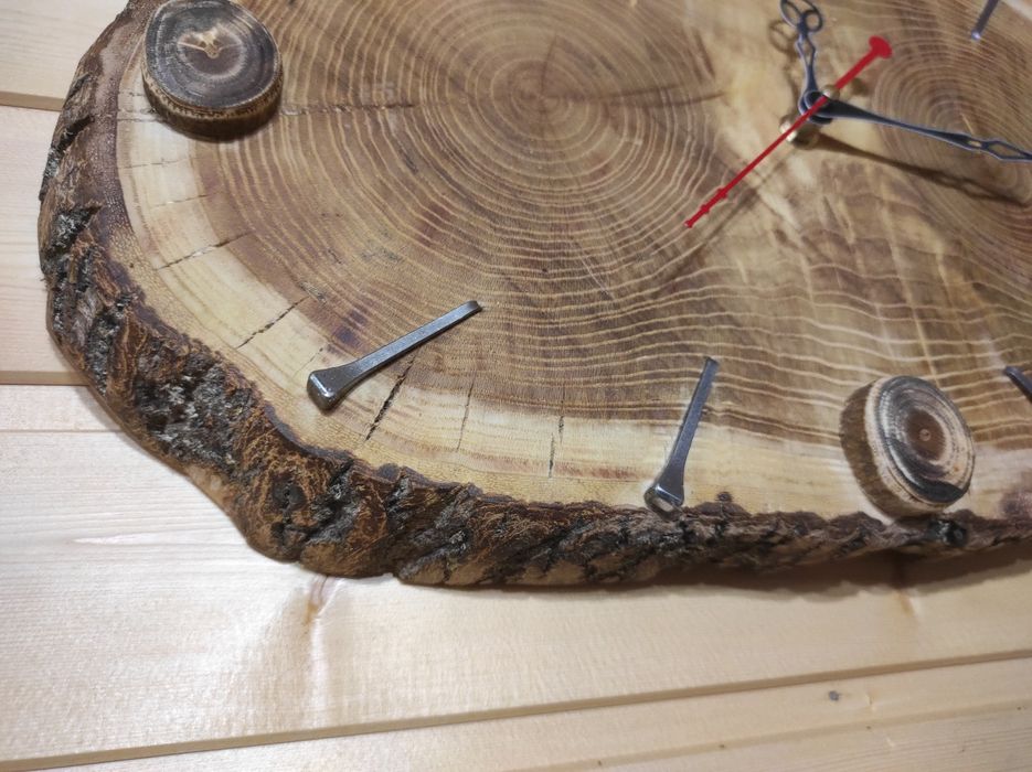 Дървен часовник. Стен часовник от дърво.