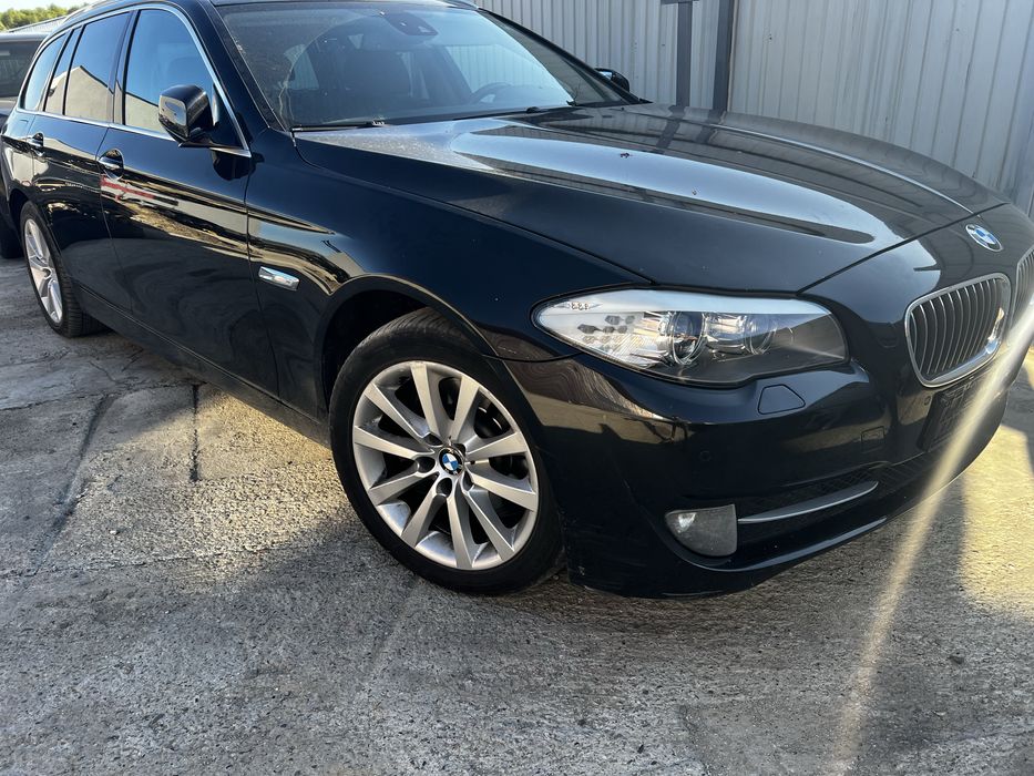 Dezmembrez bmw f11 3.0d n57 245cp volan stanga