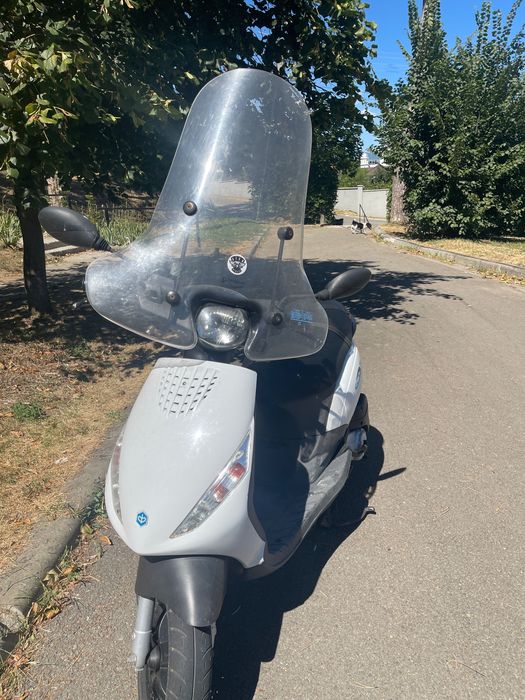 Scooter piaggio zip
