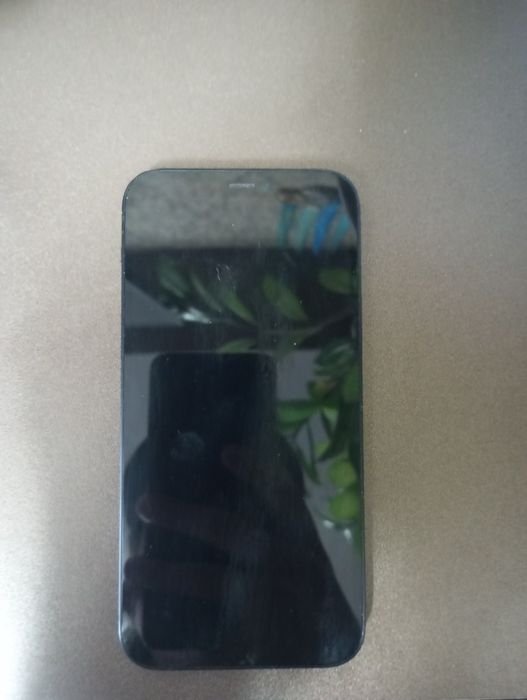 Продам iPhone 12