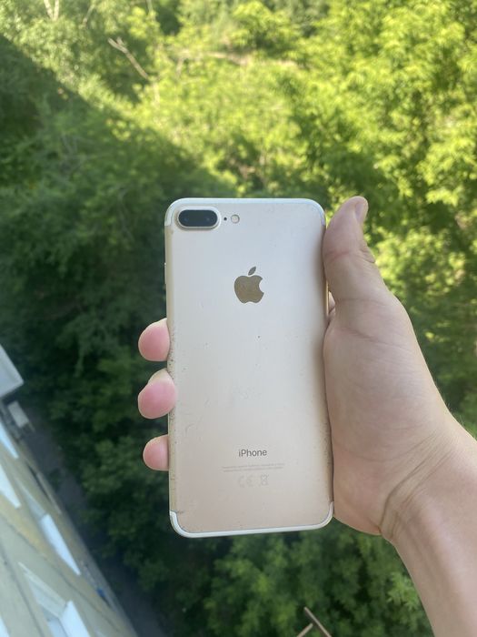 Iphone 7 plus продам