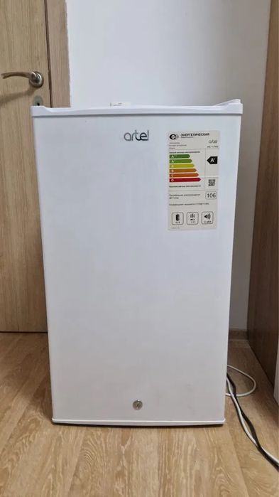 Холодильник Artel.