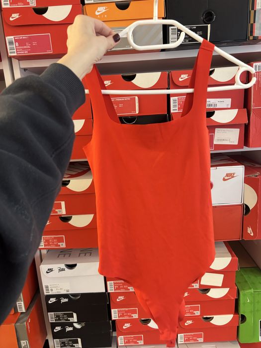 Ефектно боди Zara