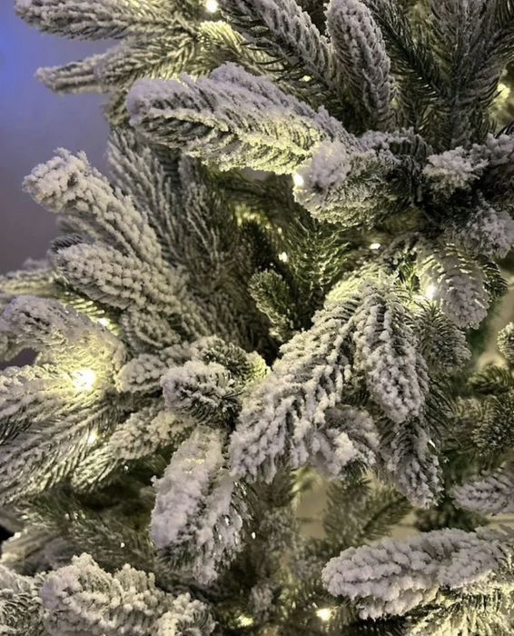 Елка искуственая