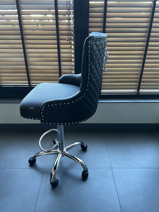 Бар стол на колелца Lyon с 24м гаранция и безплатна доставка до офис