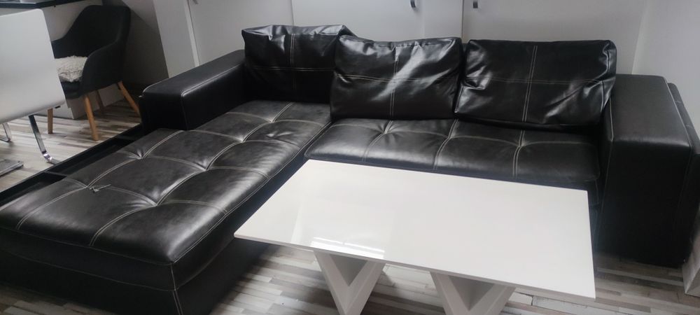 Ъглов Диван - черен, кожен. 240/200см