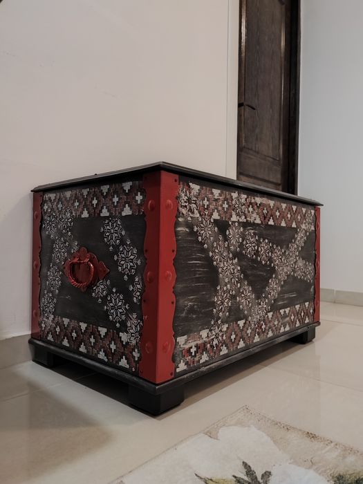 Lada de zestre restaurata