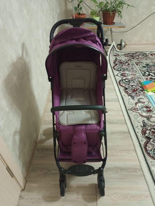 Коляска прогулочная Coballe для малышей