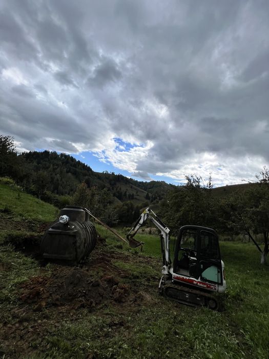 Sapaturi miniexcavator BobCat carat moloz, agregate.