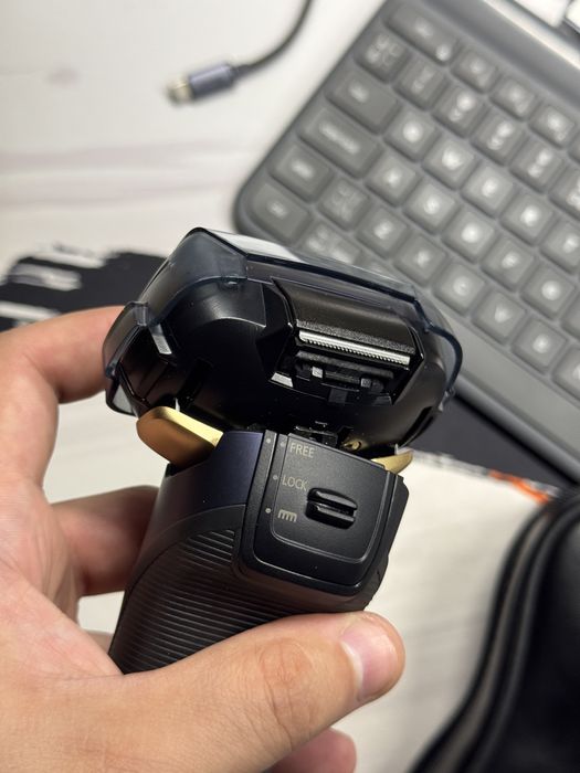 Aparat de ras Panasonic ES-LV67 Premium – 5 lame – Stare impecabilă
