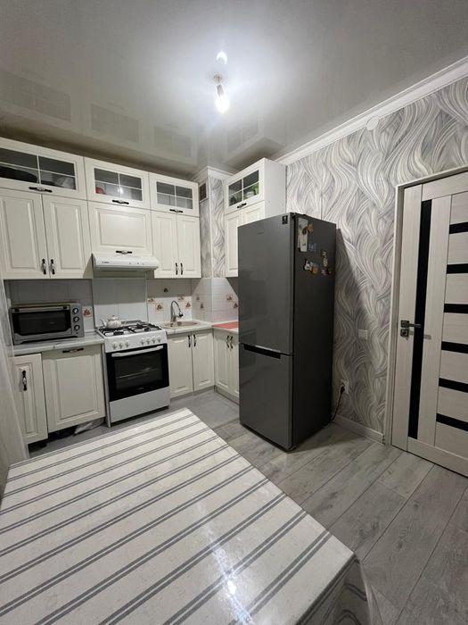 Продам 2х комнатную квартиру в 6 микрорайоне Болашак.