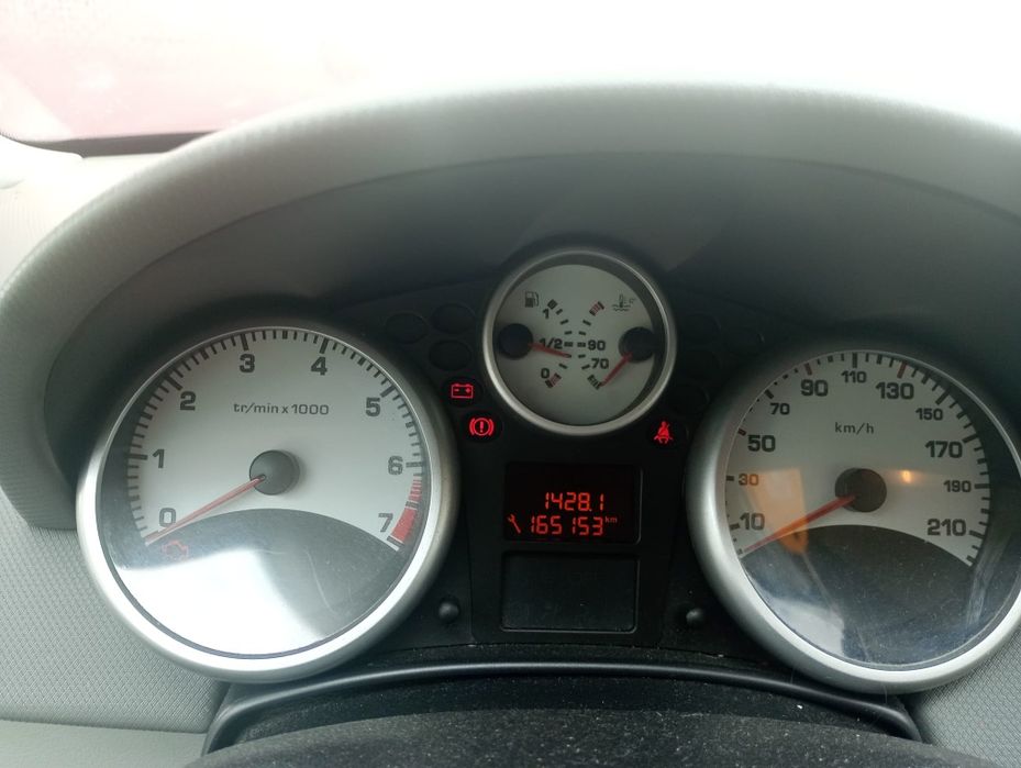 Peugeot 207 2007 benzină, 1.124 € — imagine 4
