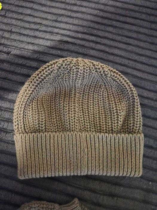 чудесен детски пуловер и шапка HM