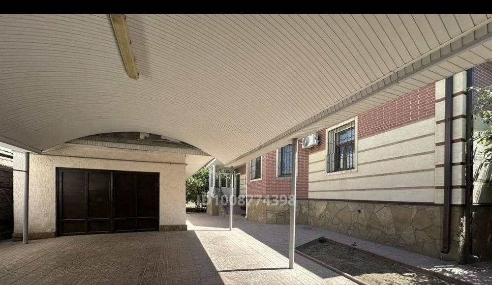 Навес фермы. Машина