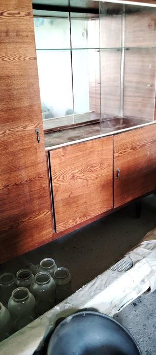 Сервант советский продаётся Сервант сотилади