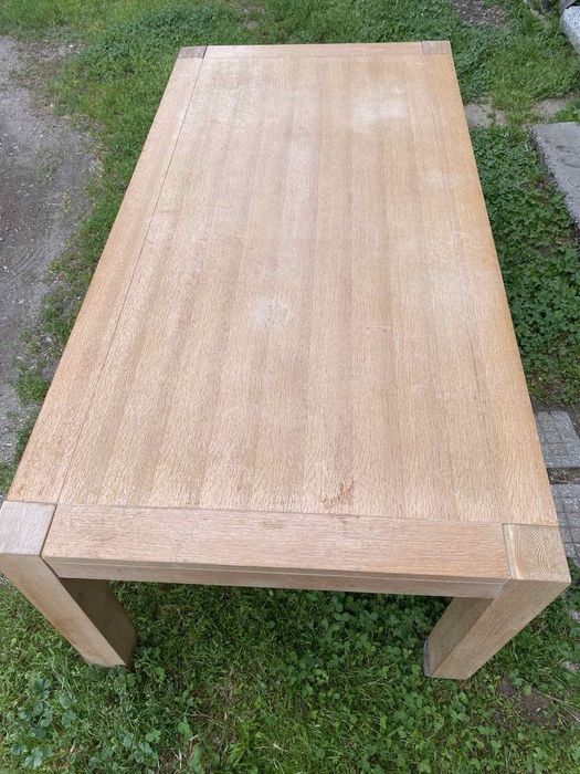 Масивни дървени маси