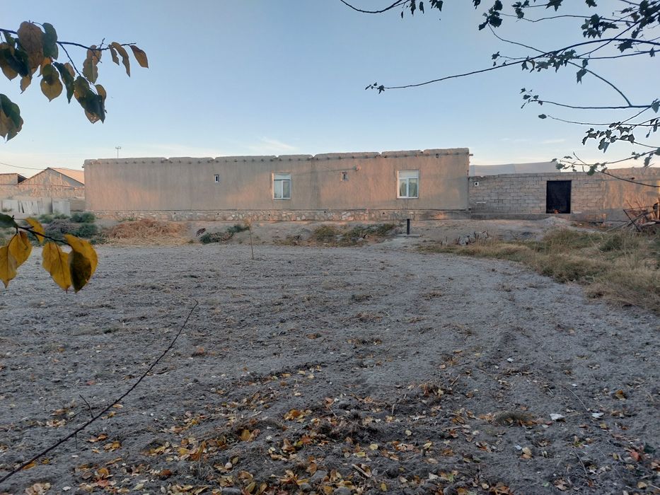 Уй сотилади нархи телда келишилади