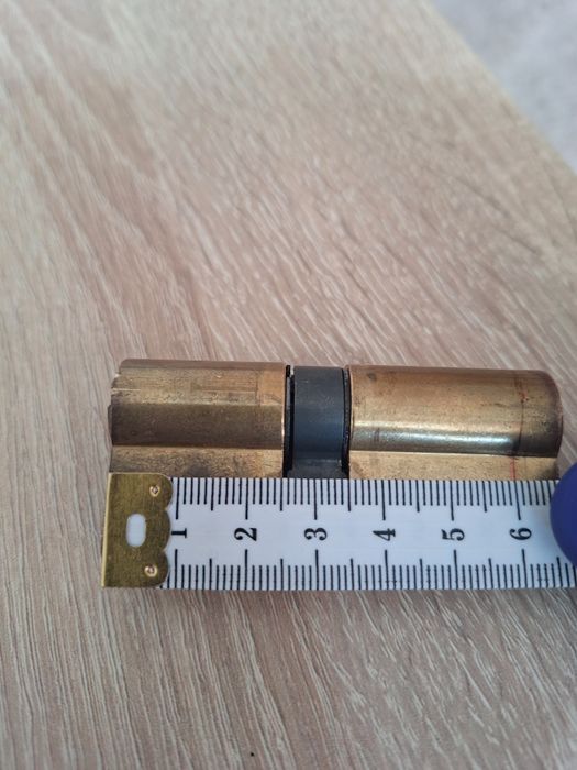 Cilindru, butuc siguranță ușa metalică  35/40