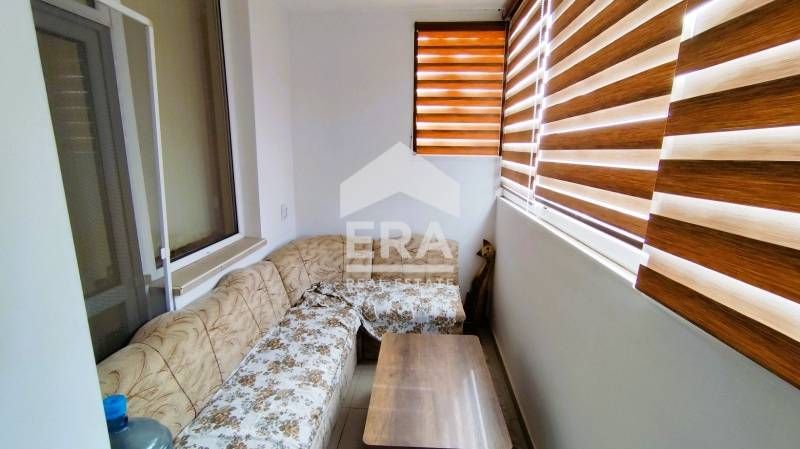 Обзаведен 3-стаен, Възрожденци