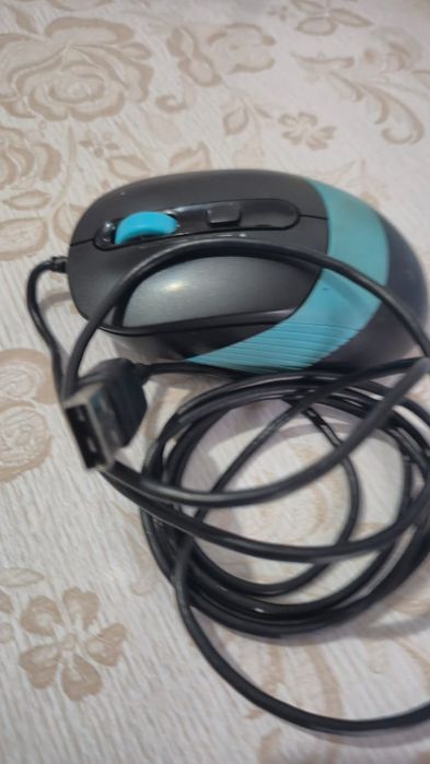 Мышка, компьютерные шнуры