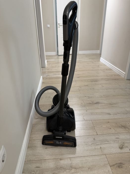 Продам пылесос марки самсунг