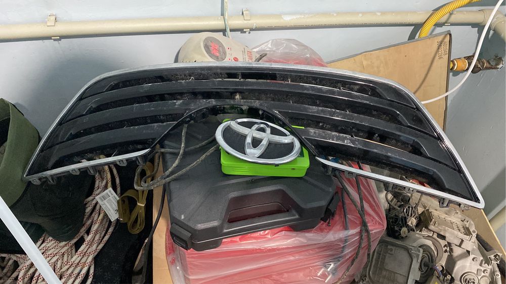 Решетка радиатора камри 40