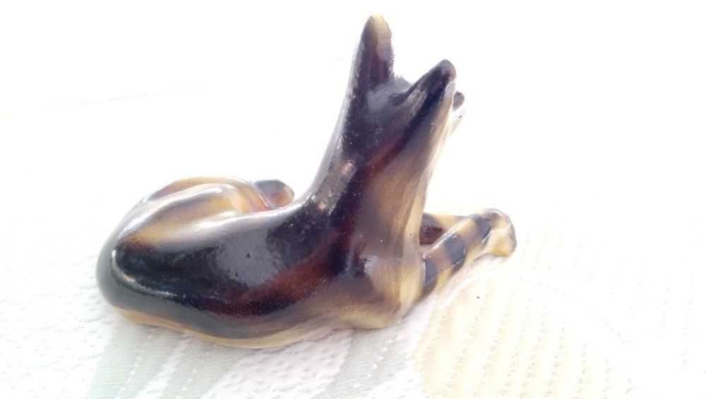 старо, умалено керамично куче-немска овчарка