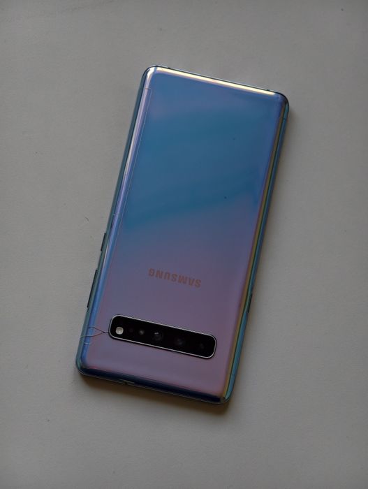 Samsung S10 Plus 256 gb Ram 8 android 11
