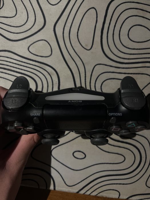 Playstation 4 , 1 TB, в отлично състояние