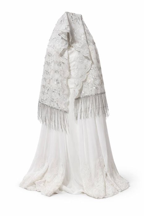 chiroyli oq kelin koylak , fatasi bilan sotiladi