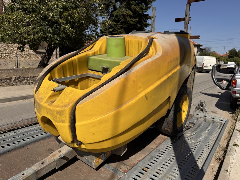 Агро пръскачка/водоноска за трактор