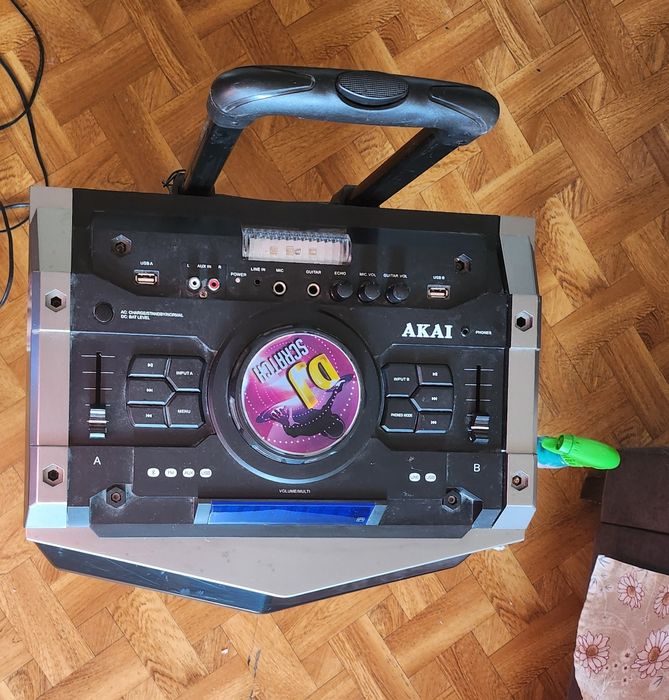 Boxa activa portabila Akai DJ-6112BT 120W Negru