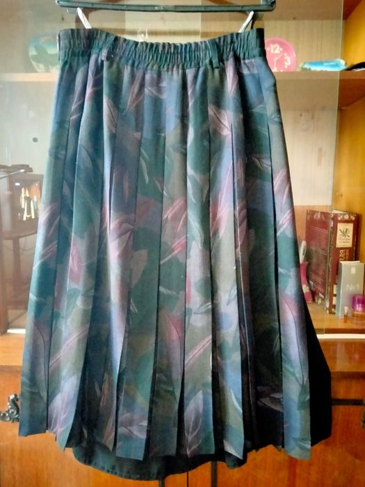 Женские вещи разные.