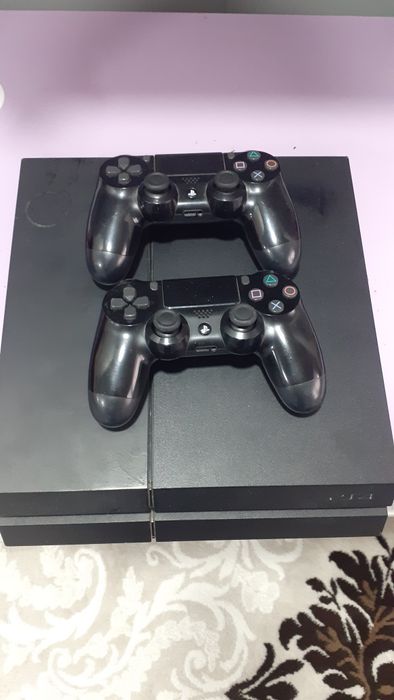 Продам Sony Playstation 4 fat