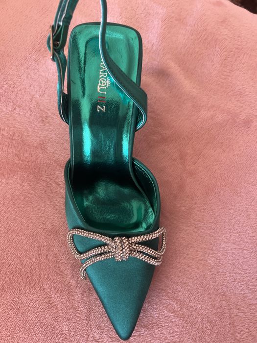 Pantofi cu toc eleganti NOI