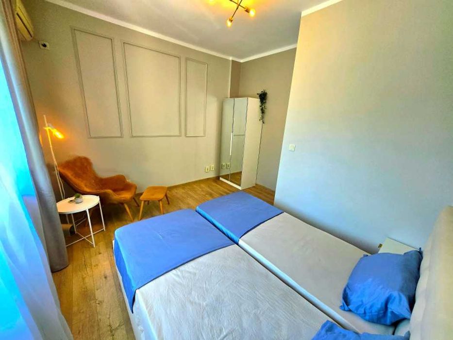 Продава се Тристаен апартамент в София, Център - 68 кв.м за 4044 €/кв.м - Снимка #4