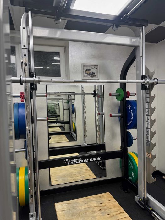 Смит машина Nautilus Freedom Rack 3D / Max Rack
